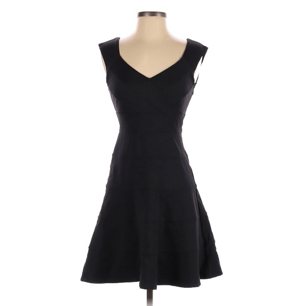 WHITE HOUSE BLACK MARKET Women’s Dress